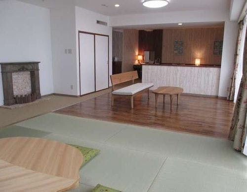 ファミリールーム　山小屋・海側