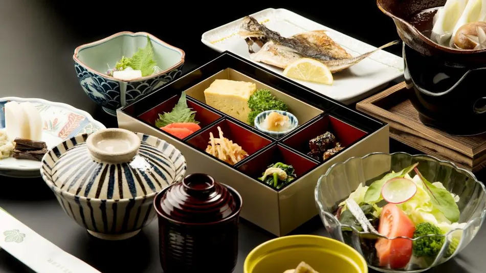 Hakone Yumoto Onsen Gensen Kakenagashi Furotsuki Hanare Oheya Shoku no Yado Yamabeso