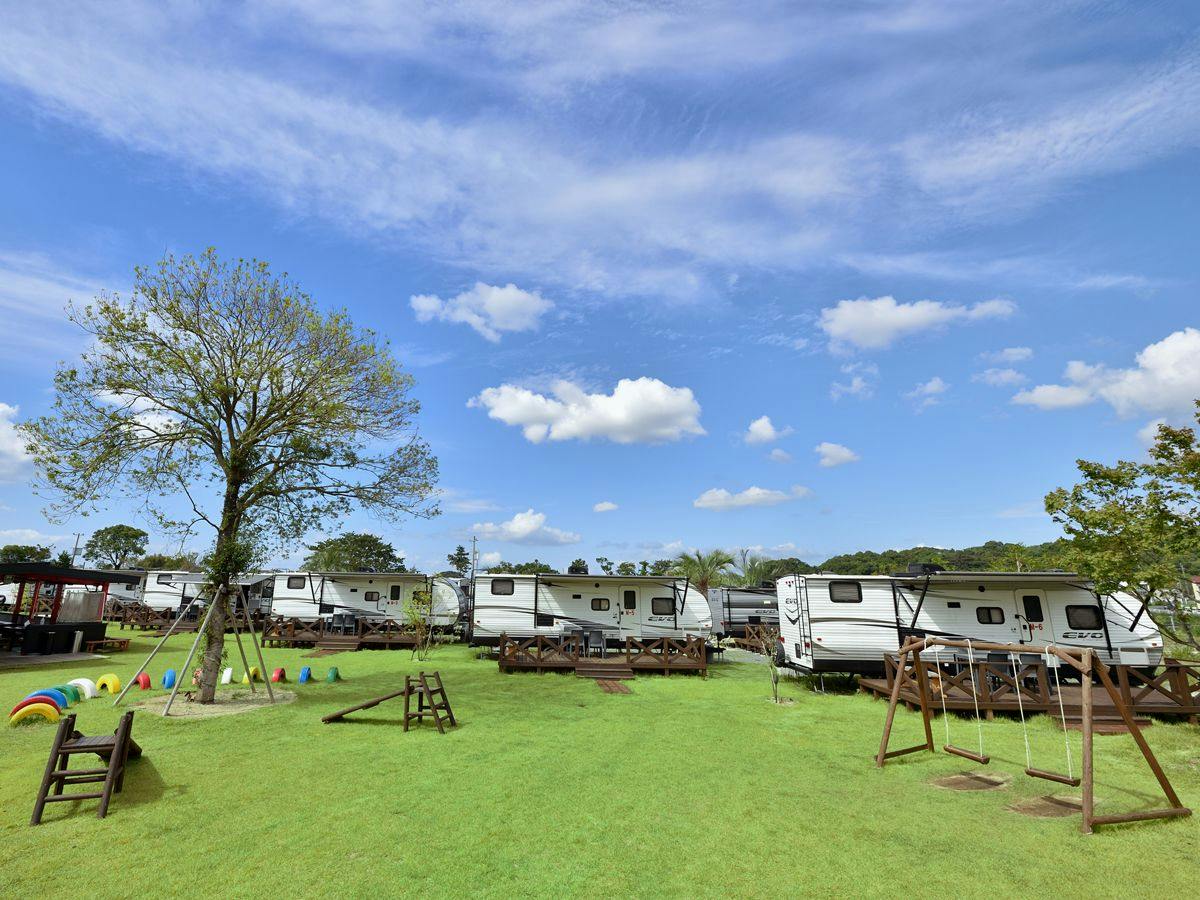 THE TRAILERHOUSE VILLAGE Omuta SPA