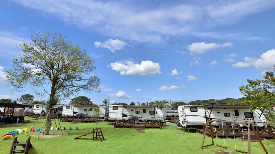 THE TRAILERHOUSE VILLAGE Omuta SPA