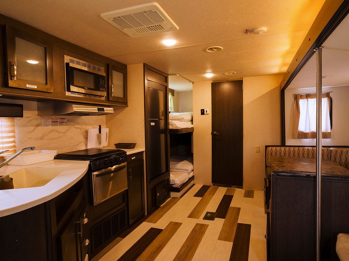 THE TRAILERHOUSE VILLAGE Omuta SPA