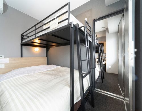 2部屋を中の扉で行き来できるお部屋です