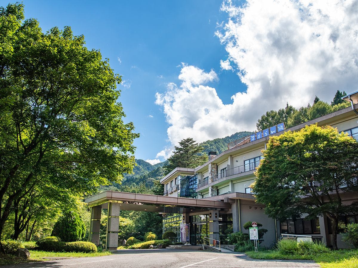 *【ภายนอก】