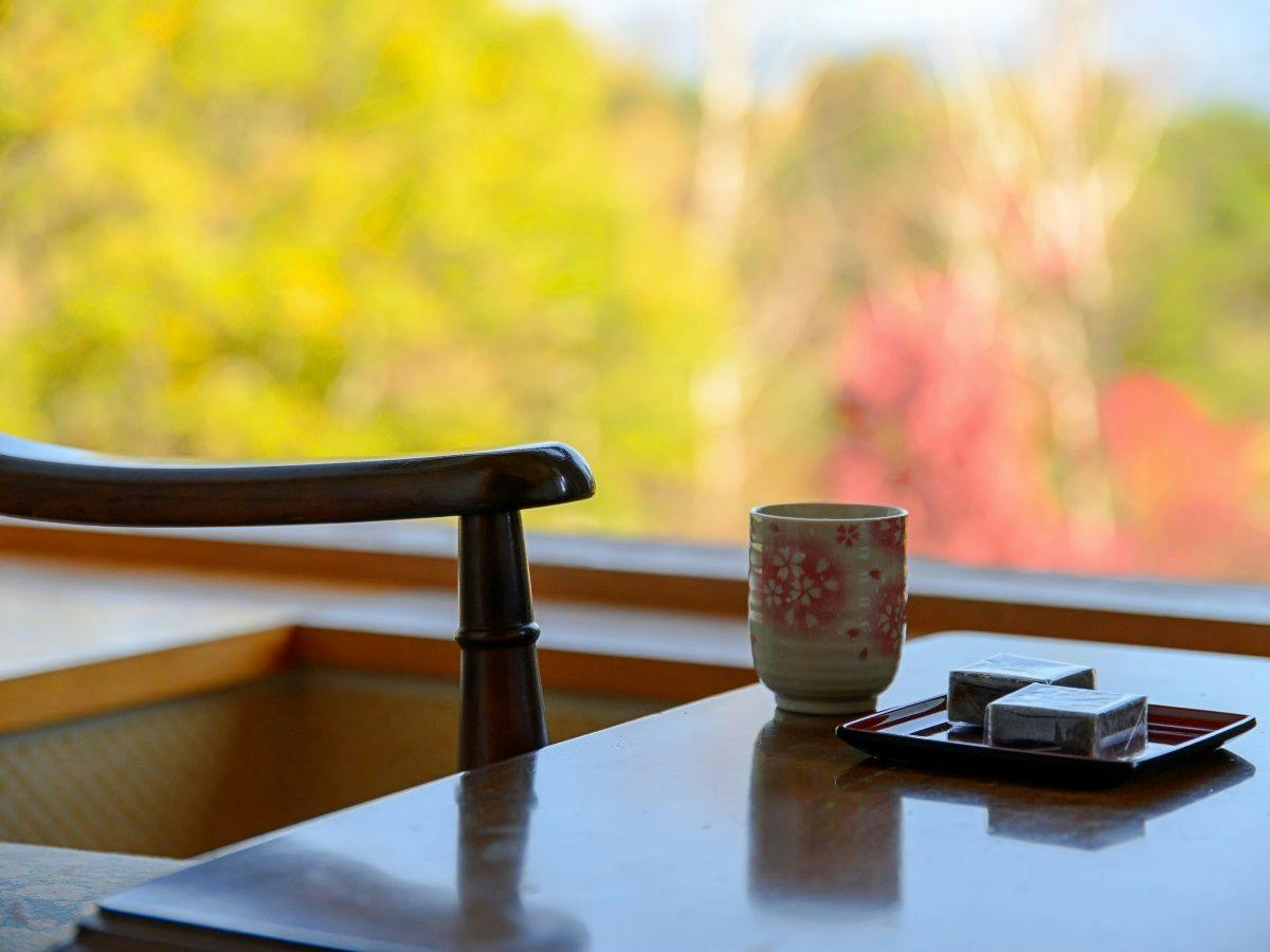 Hayataro Onsen - Suzuran Hayate, a Lakeside Inn in the Alps
