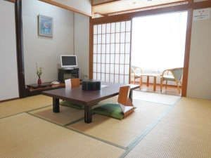 ห้องสไตล์ญี่ปุ่น 8 เสื่อทาทามิพร้อมห้องน้ำในตัว