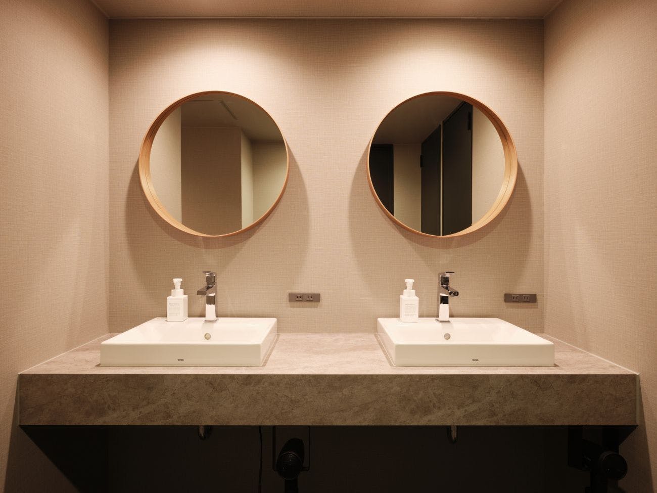 ห้องอาบน้ำฝักบัว