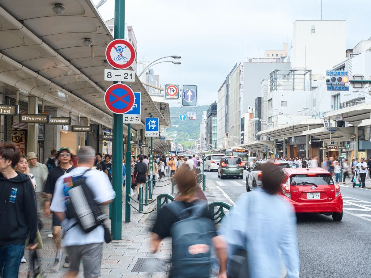 【ข้อมูลบริเวณใกล้เคียง】<ย่านบันเทิง・ถนนชิโจ>