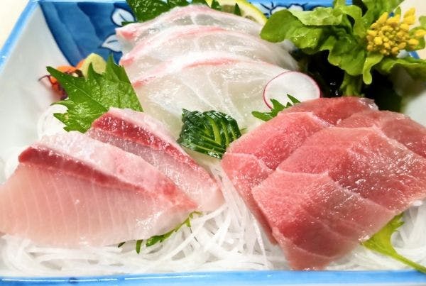 식사 예시: [사시미 3종 세트]