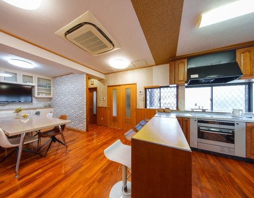 1階＜ダイニング・キッチン＞