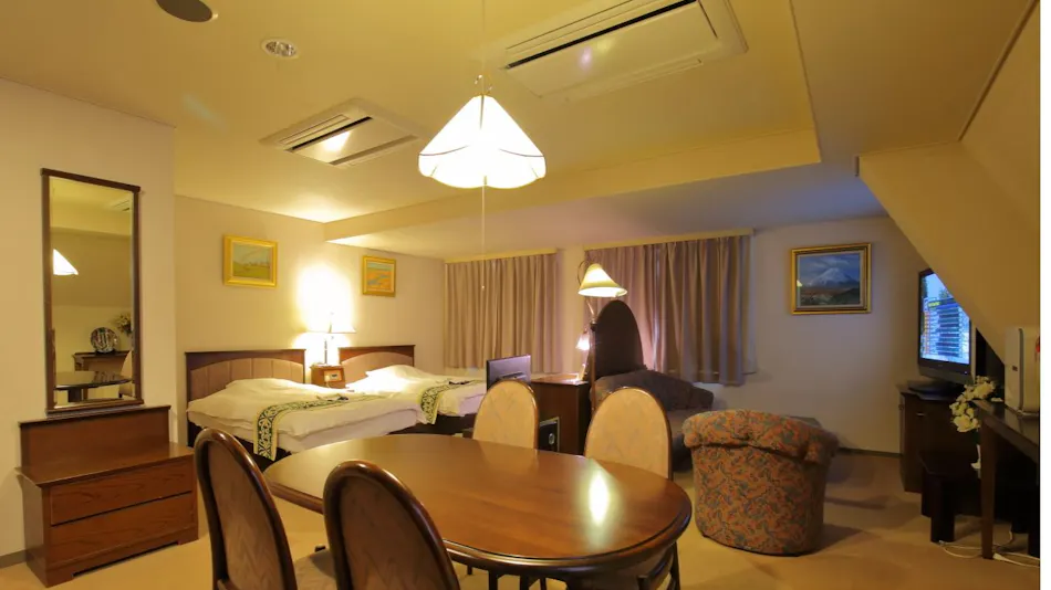 Harbor Plaza Hotel