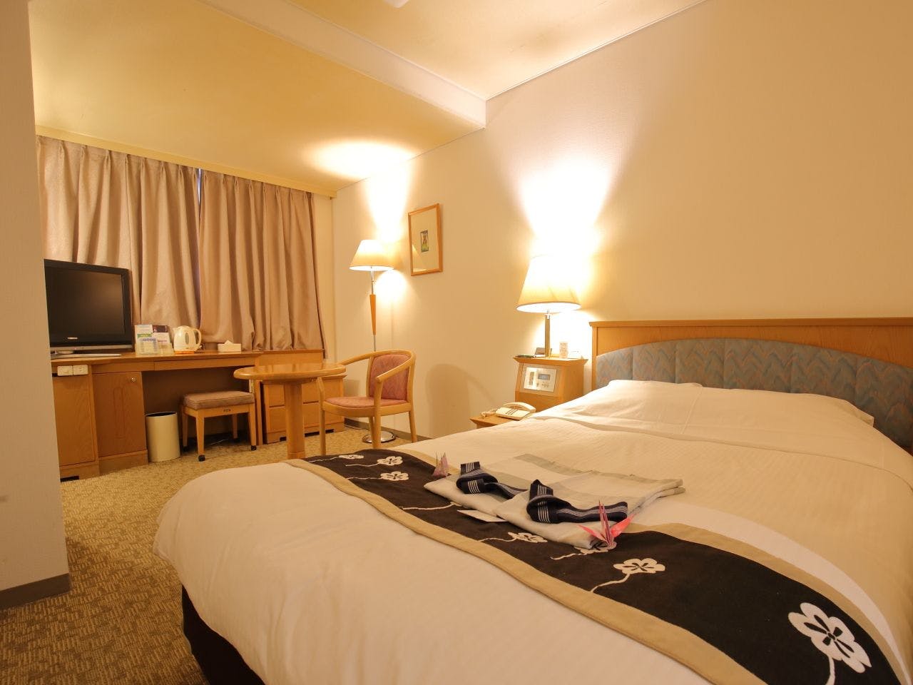 Harbor Plaza Hotel