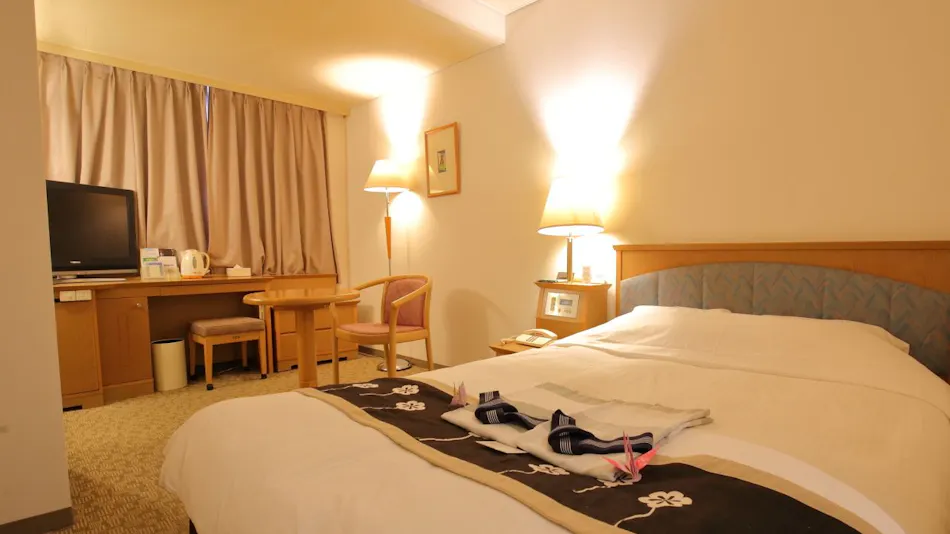 Harbor Plaza Hotel