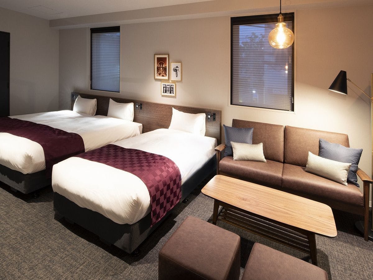 ดีลักซ์ทริปเปิล + เตียงลอฟต์ 2 เตียง