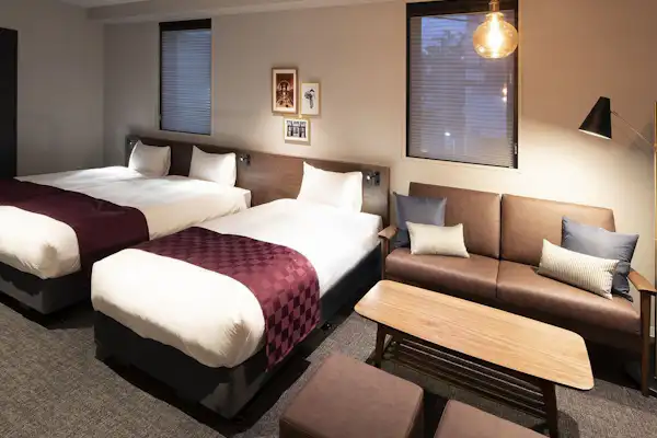 ดีลักซ์ทริปเปิล + เตียงลอฟต์ 2 เตียง