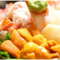 ข้าวหน้าทะเลสุดหรูที่ตลาดสามเหลี่ยม