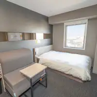 ห้องเตียงคู่พร้อมโซฟา