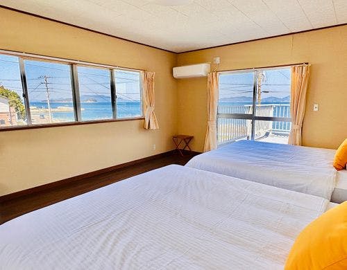 ワイドダブルベッド2台