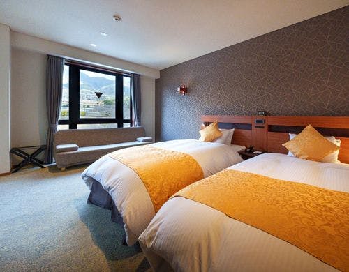 ファミリールーム 鶴見岳側