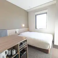 寬敞的桌子讓工作更加順利。