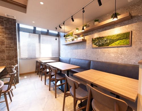 落ち着いた雰囲気で過ごしやすい空間です