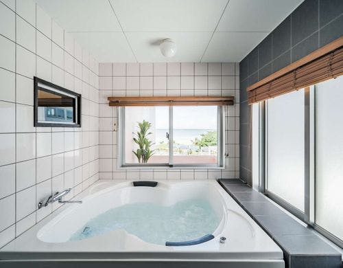 オーシャンビューラグジュアリースイート