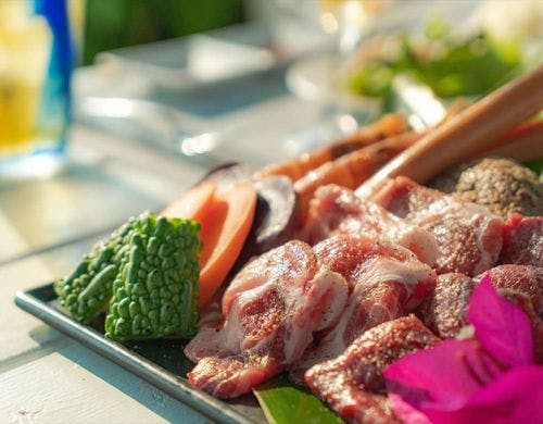 夕食はガーデンBBQで石垣牛を満喫!