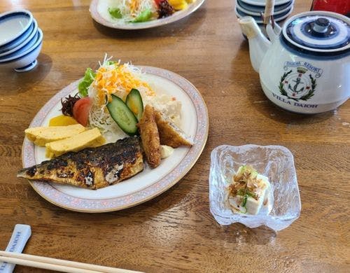 朝食