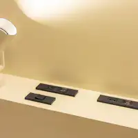 ปลั๊กไฟข้างเตียง