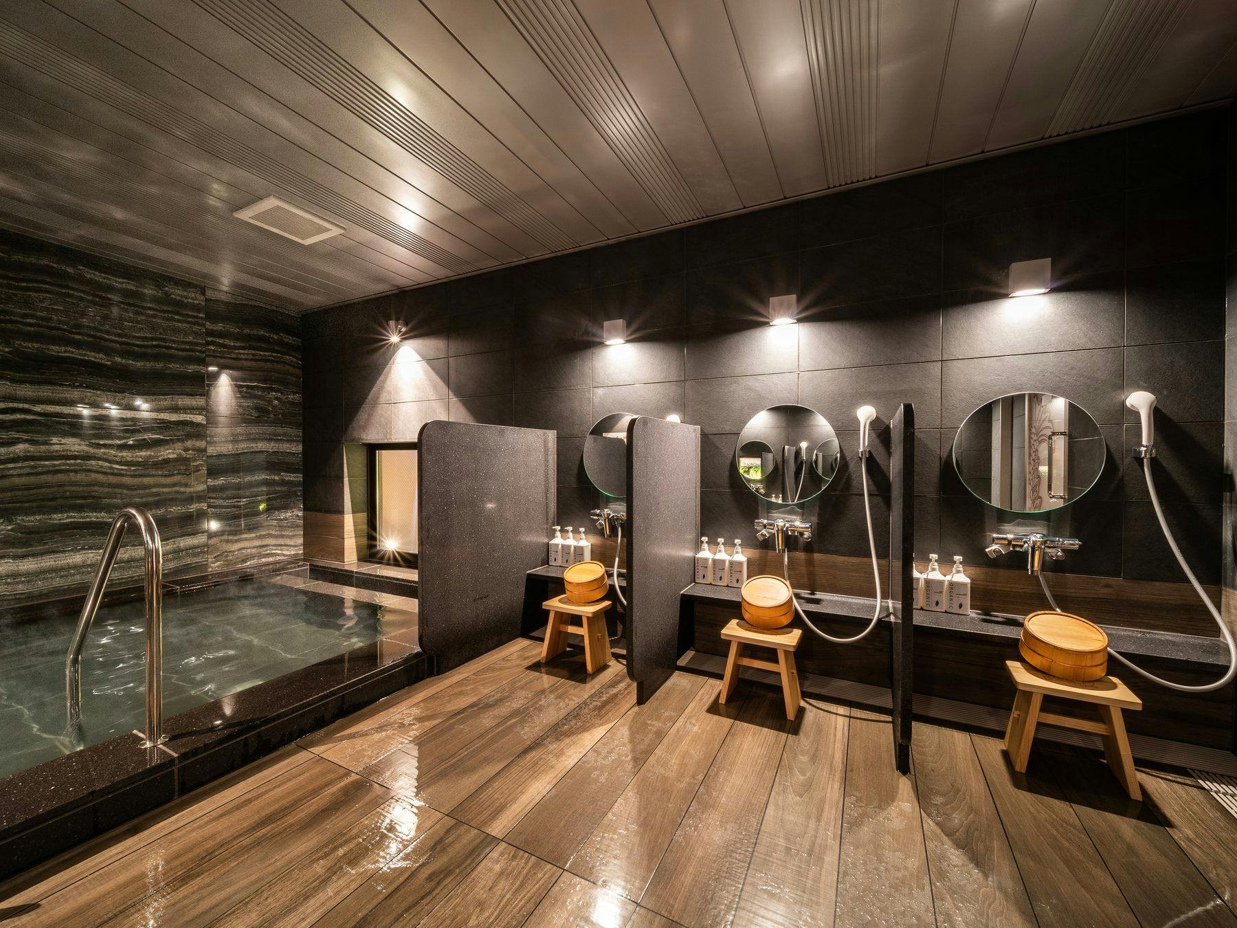 Super Hotel Nagoya Natural Hot Spring Shinkansen Exit "Natural Hot Spring Meijo Kinshachi no Yu"