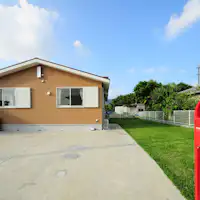 ที่จอดรถกว้างขวาง