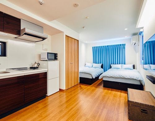 201号室の客室内全景