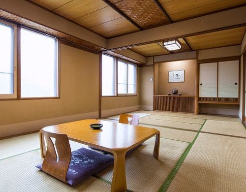 【山側和室】