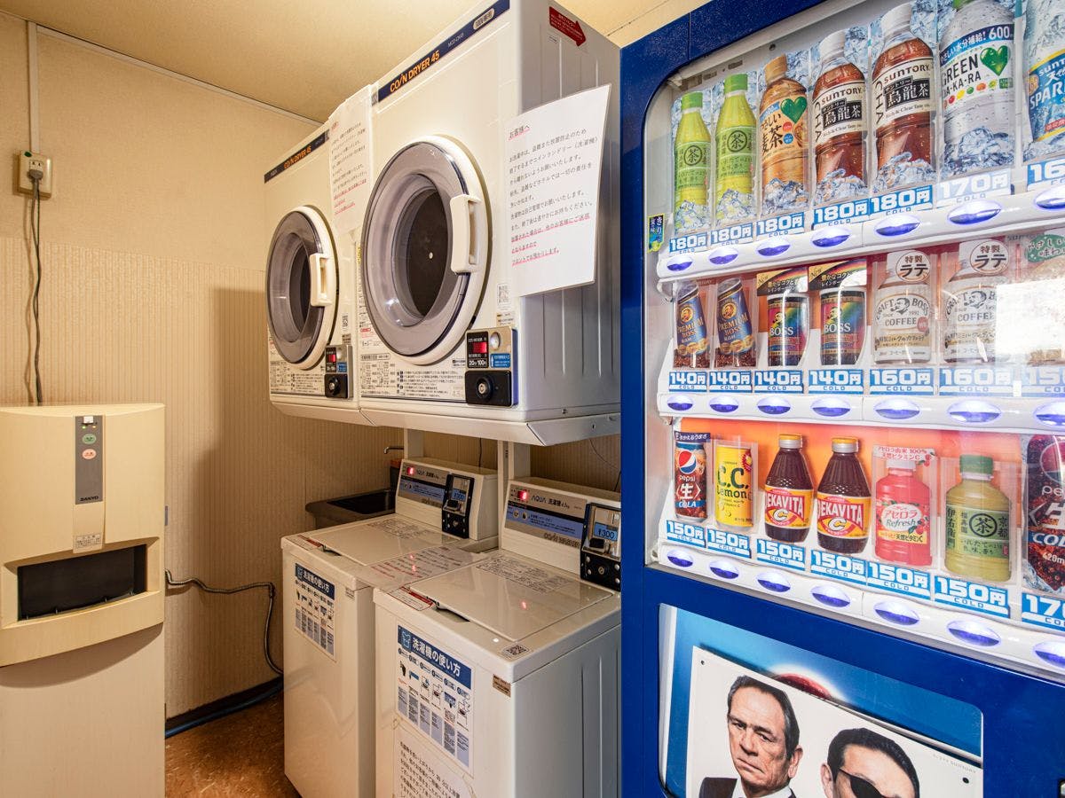 Mesin cuci koin, mesin penjual otomatis, pemanas air