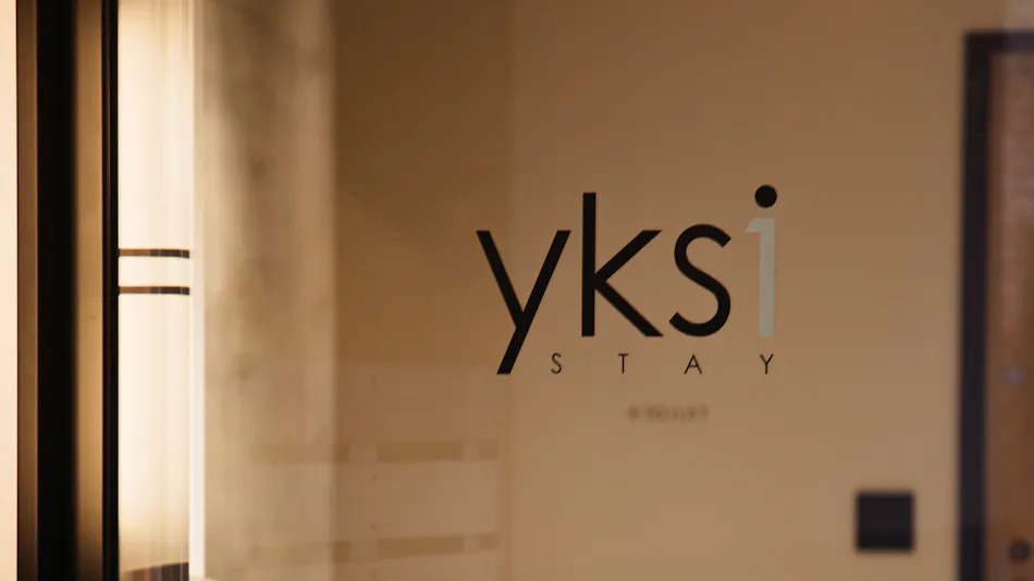 yksi STAY