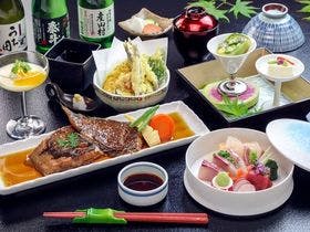 栃木温泉　鮎返りの滝を望む宿　小山旅館