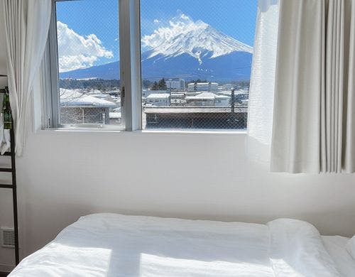 デラックスツインルームからは富士山の眺め