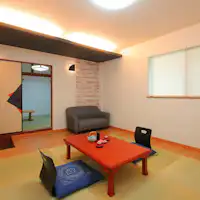 Bilik gaya Jepun-Barat yang diperbaharui (tandas dan sinki berkongsi)