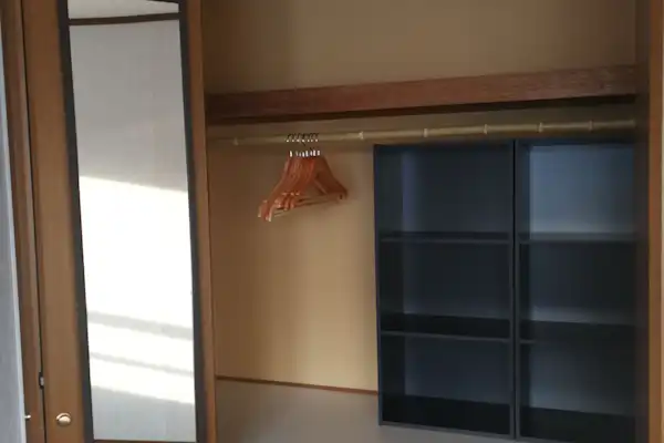 ตู้เสื้อผ้า