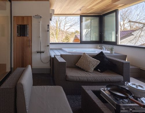 サウナ・ジャグジー・スクリーン完備