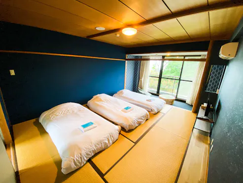 Tipe kamar Jepang-Barat satu ruangan (Triple)