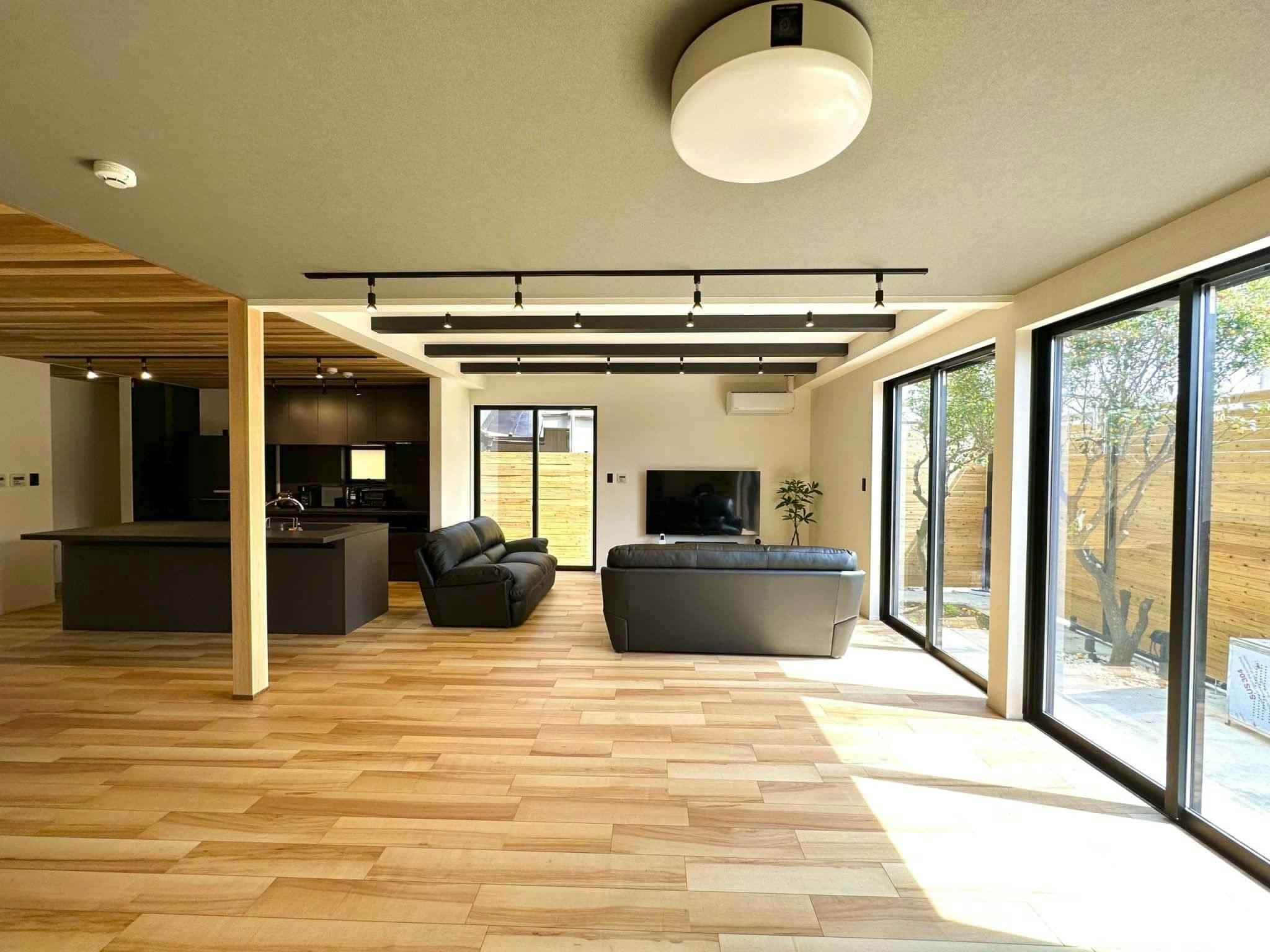 ห้องนั่งเล่นขนาด 40 เสื่อทาทามิ