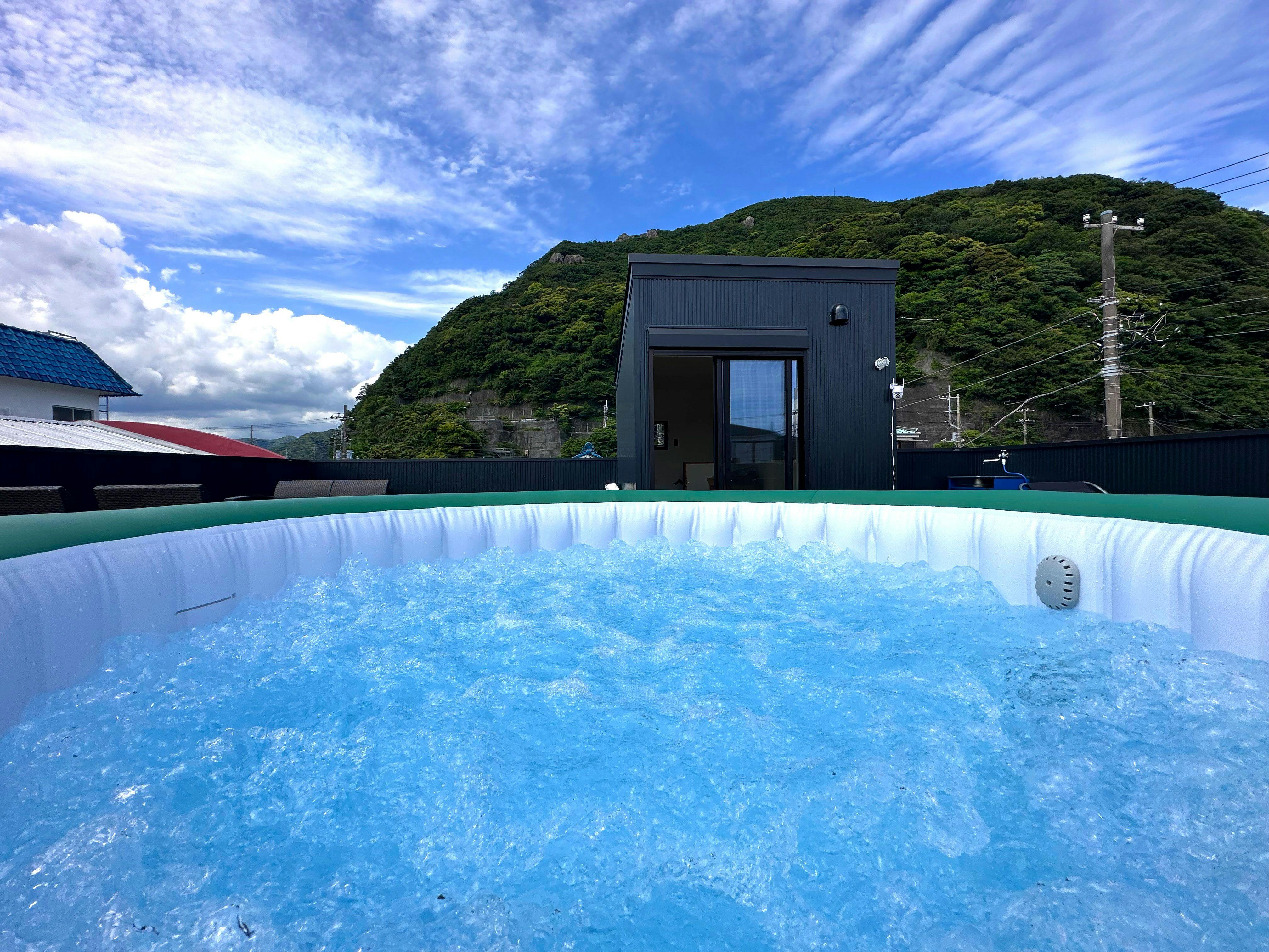 จากุซซี่กลางแจ้ง