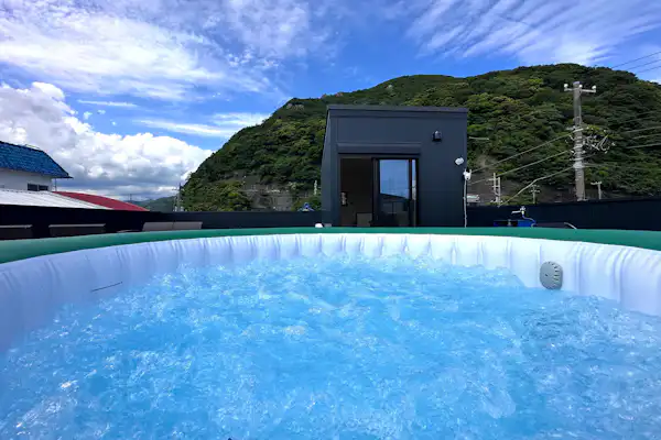 จากุซซี่กลางแจ้ง