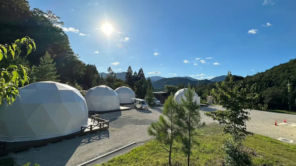 K&B Glamping Castle in the Sky