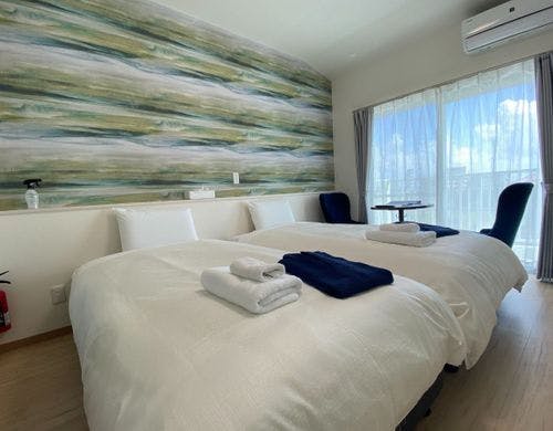 ツインルーム　テーブル