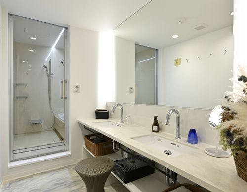 洗面所とバスルーム