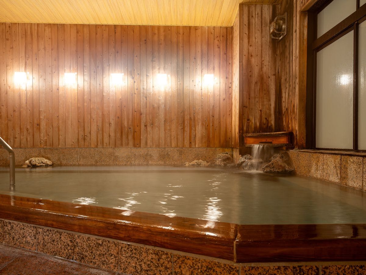 본관 2층 히노키 욕조(남탕) 반다이 광원천.