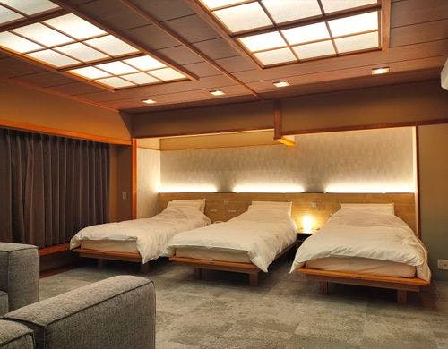 和モダントリプル