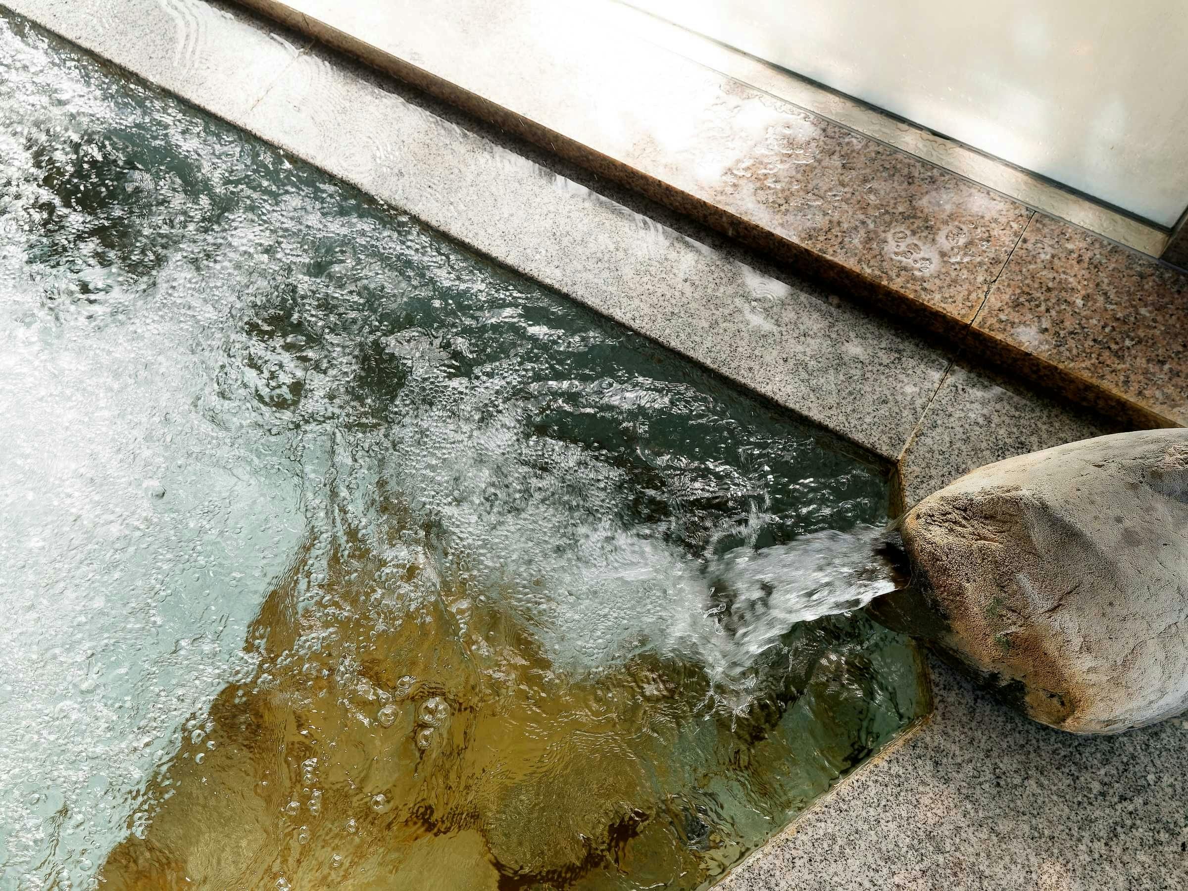 Gambar Mata air panas