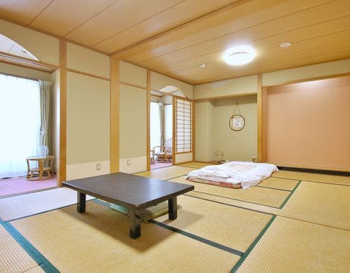 12畳和室（トイレ付）